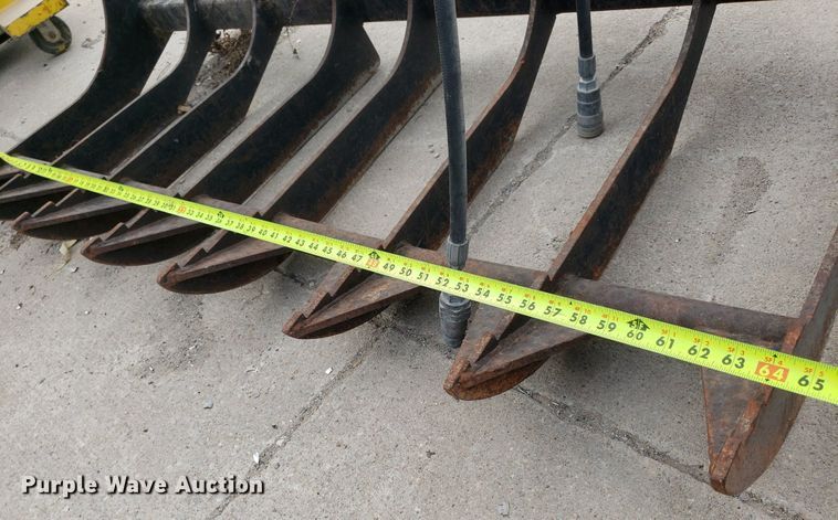 image for item DO2951 Skid steer grapple bucket