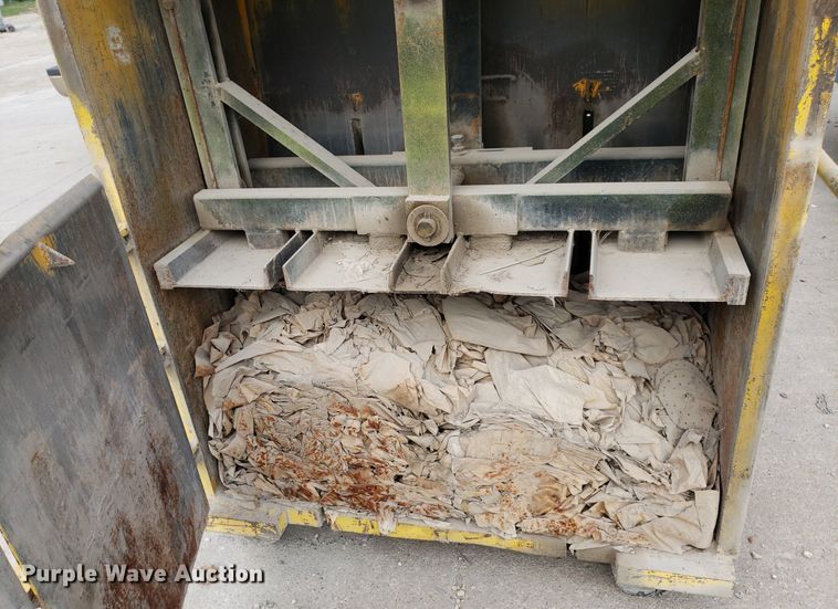 image for item DO2952 GPI Heco 2242  cardboard baler