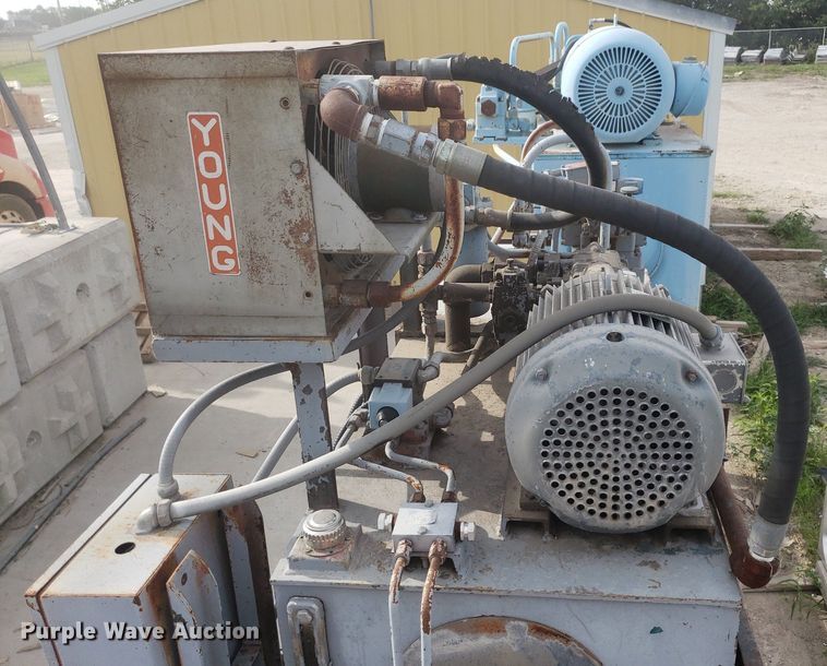 image for item DO2956 Continental Hydraulics PolyPac System Center  refuse compactor