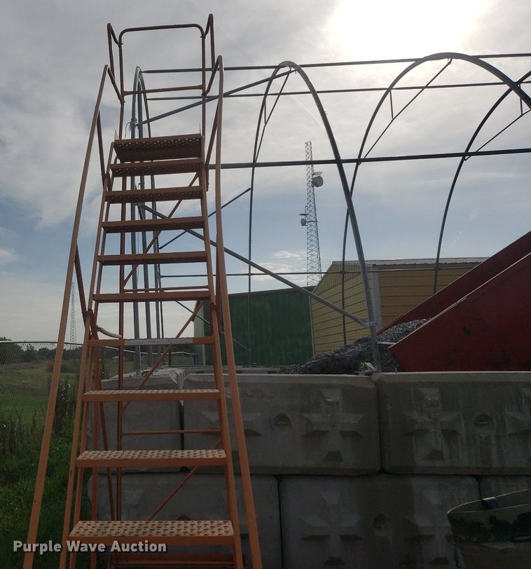 image for item DO2957 Warehouse ladder