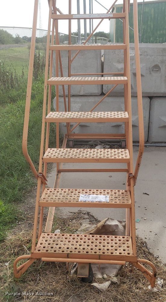 image for item DO2957 Warehouse ladder