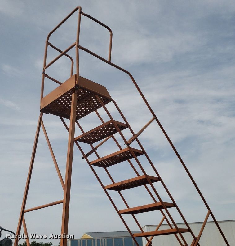 image for item DO2957 Warehouse ladder