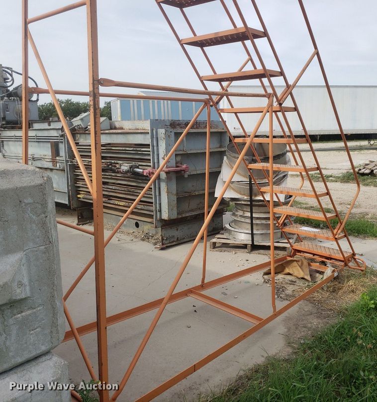 image for item DO2957 Warehouse ladder