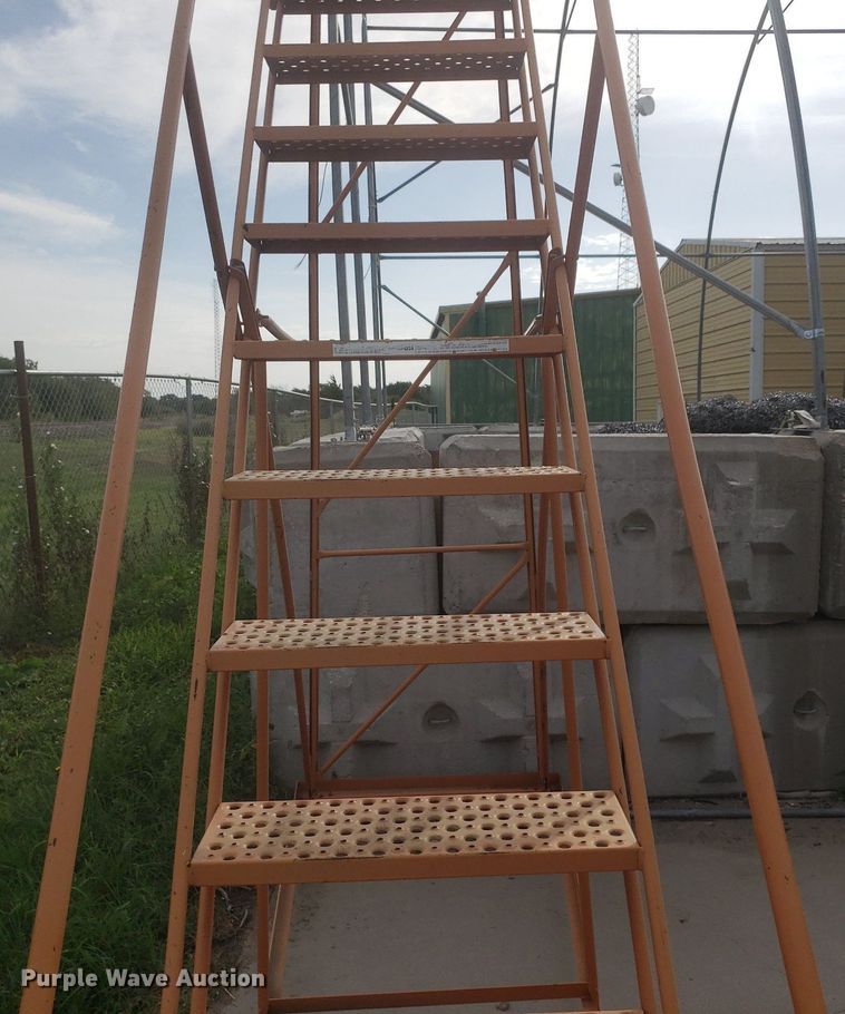 image for item DO2957 Warehouse ladder