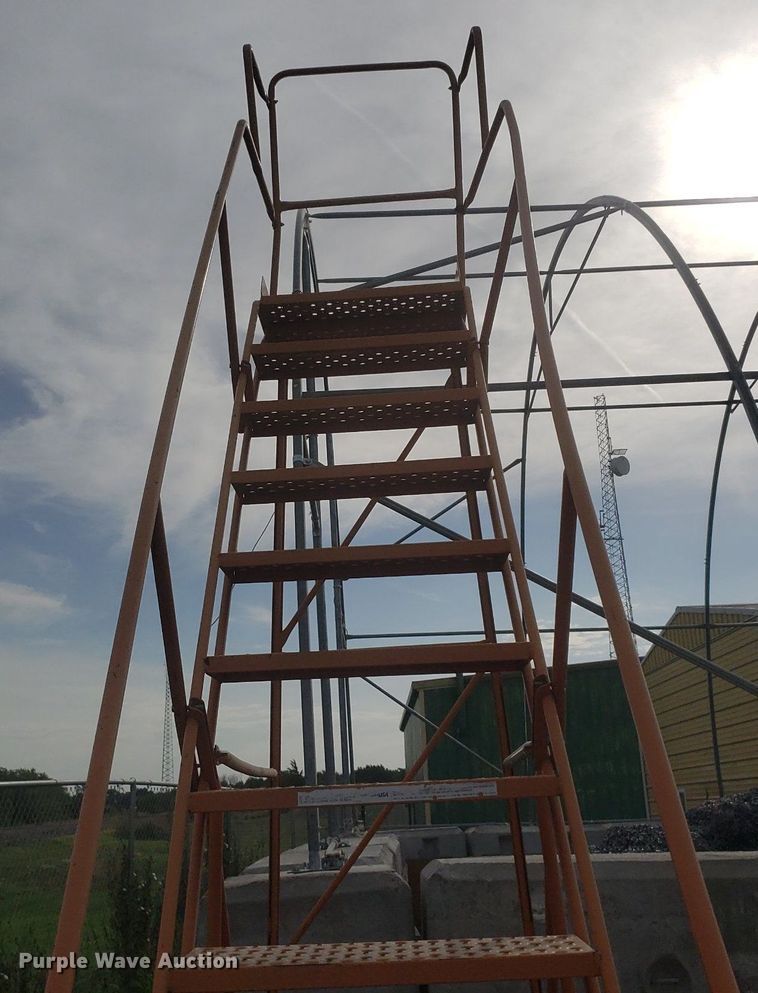 image for item DO2957 Warehouse ladder