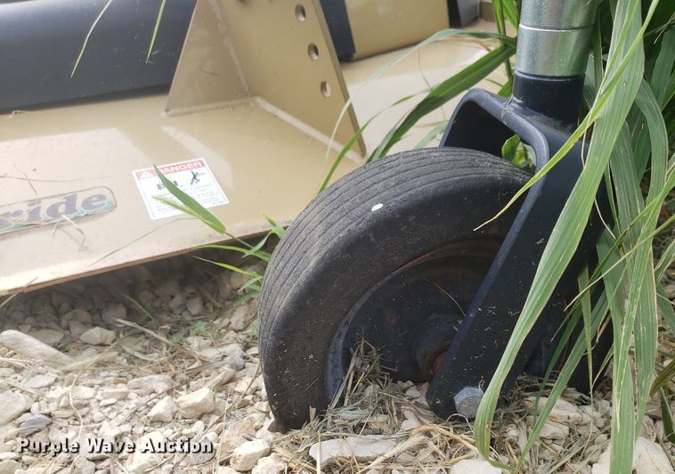 image for item DO2958 Land Pride FDR1672  finish mower