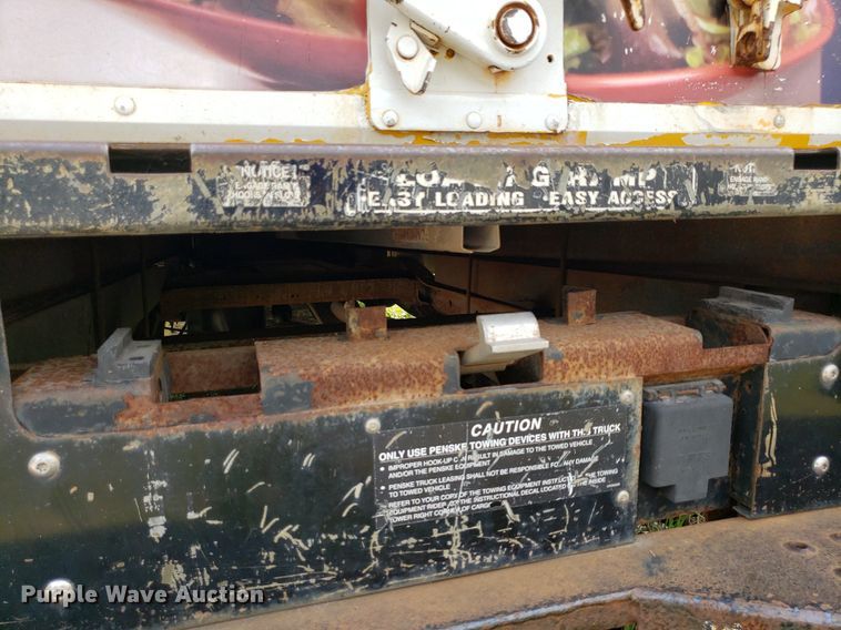 image for item DO3028 2004 GMC Savana  box truck