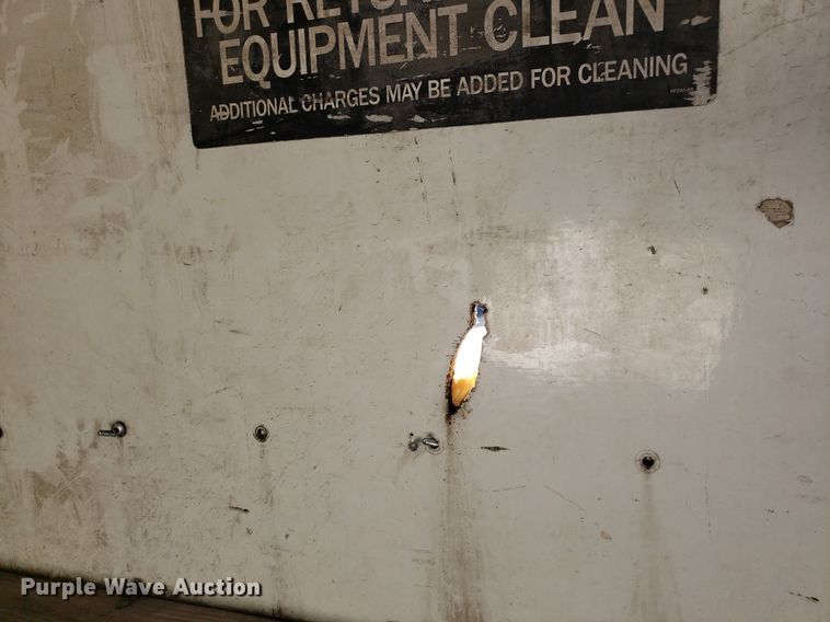 image for item DO3028 2004 GMC Savana  box truck