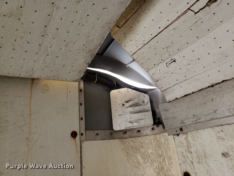 image for item DO3028 2004 GMC Savana  box truck