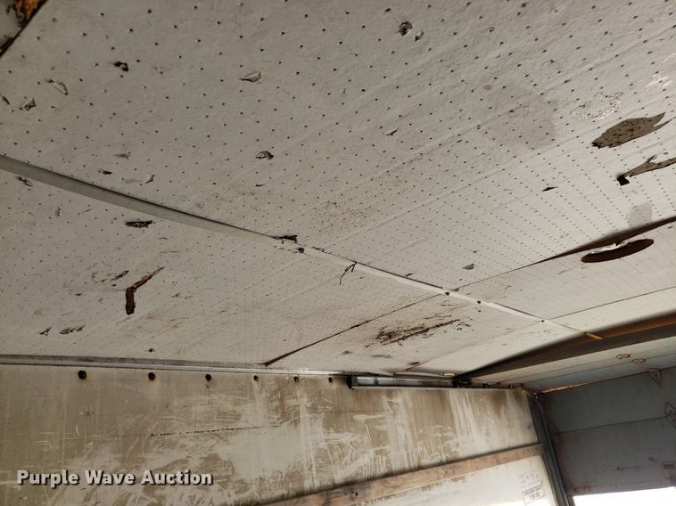 image for item DO3028 2004 GMC Savana  box truck