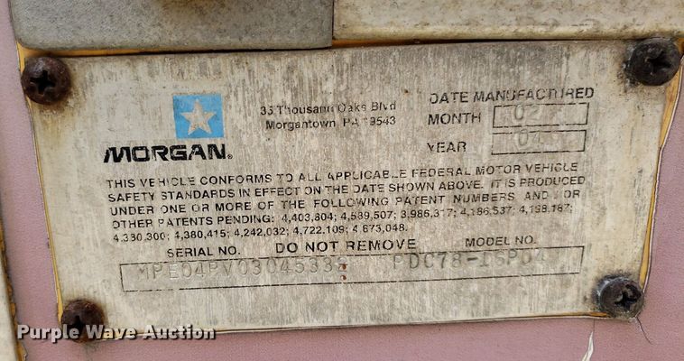 image for item DO3028 2004 GMC Savana  box truck