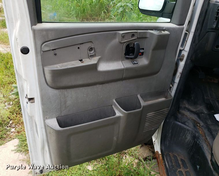 image for item DO3029 2007 Chevrolet Express 2500  van