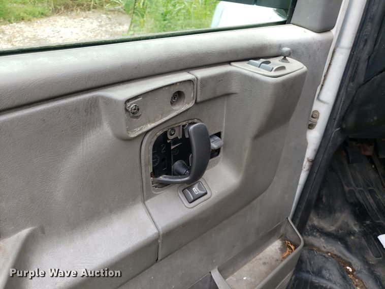 image for item DO3029 2007 Chevrolet Express 2500  van