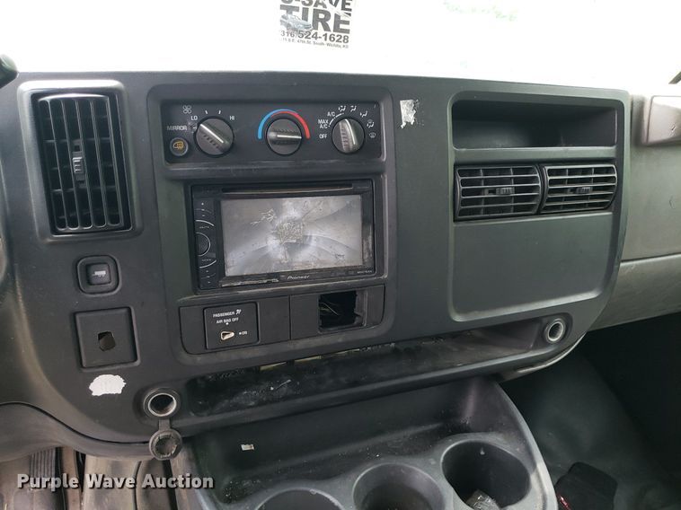 image for item DO3029 2007 Chevrolet Express 2500  van