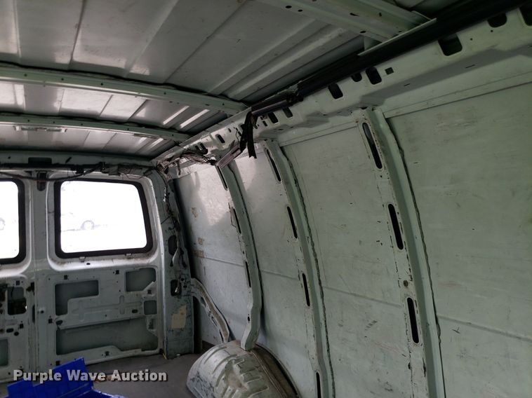 image for item DO3029 2007 Chevrolet Express 2500  van