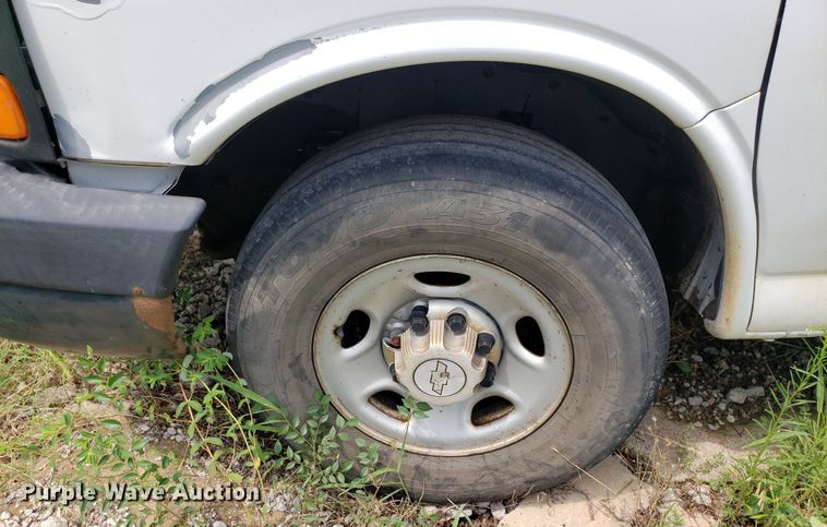 image for item DO3029 2007 Chevrolet Express 2500  van