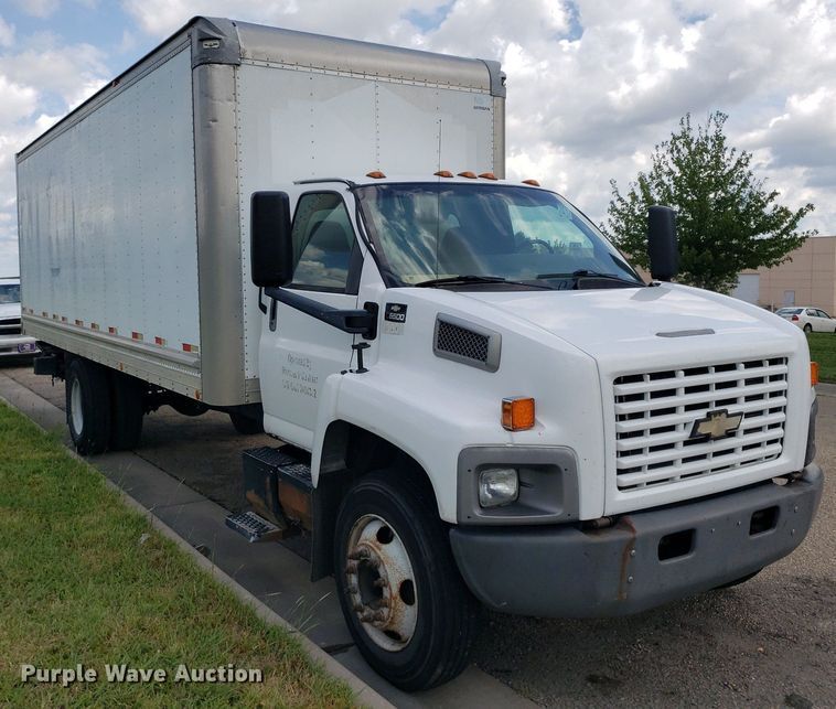 image for item DO3030 2006 Chevrolet C6500  box truck