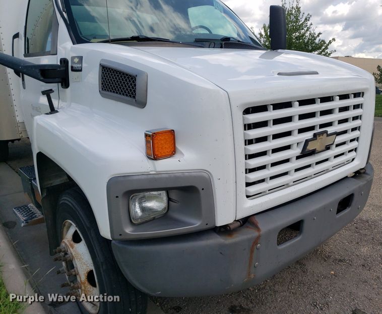 image for item DO3030 2006 Chevrolet C6500  box truck