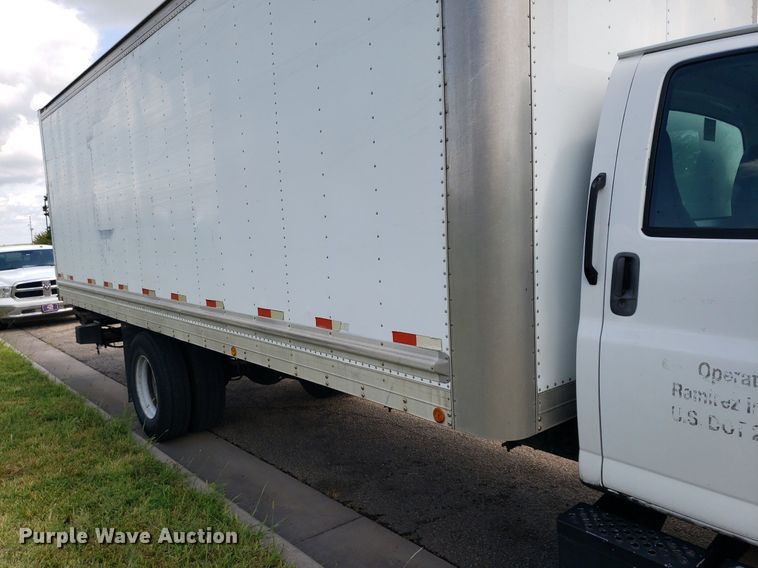 image for item DO3030 2006 Chevrolet C6500  box truck