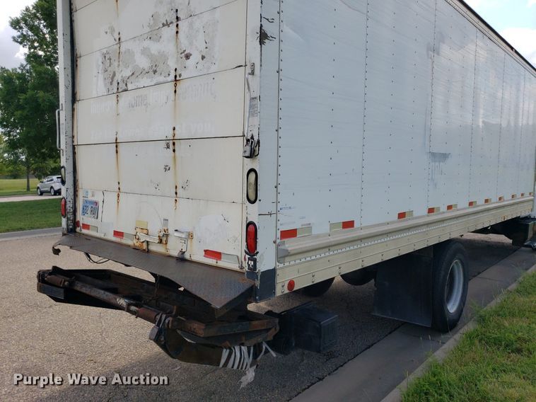 image for item DO3030 2006 Chevrolet C6500  box truck