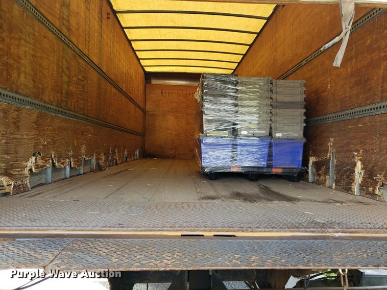 image for item DO3030 2006 Chevrolet C6500  box truck