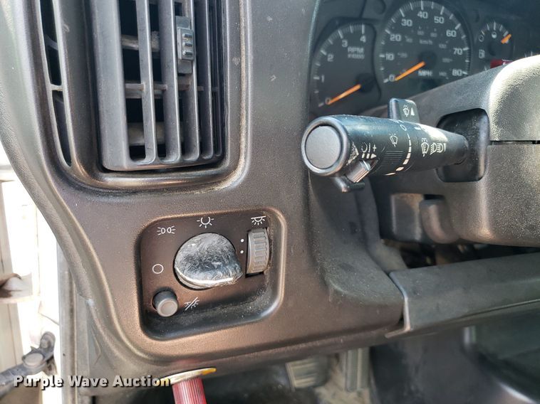 image for item DO3030 2006 Chevrolet C6500  box truck