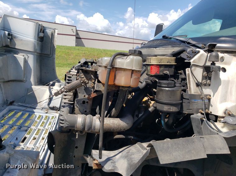 image for item DO3030 2006 Chevrolet C6500  box truck