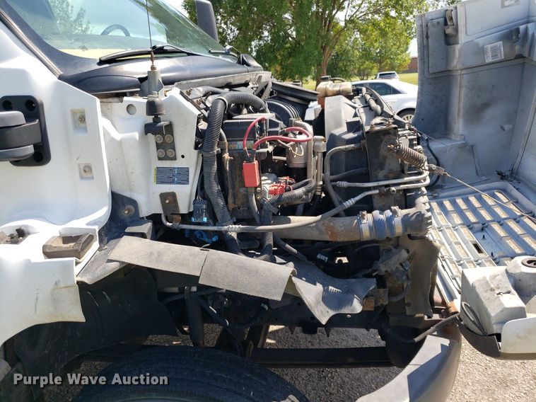 image for item DO3030 2006 Chevrolet C6500  box truck