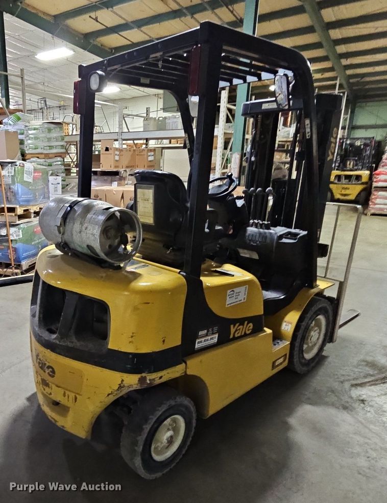 image for item DP2300 Yale GLP040MXNEAE084  forklift