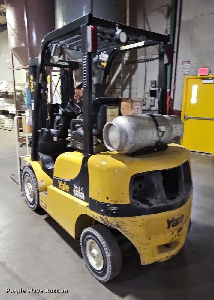 image for item DP2300 Yale GLP040MXNEAE084  forklift