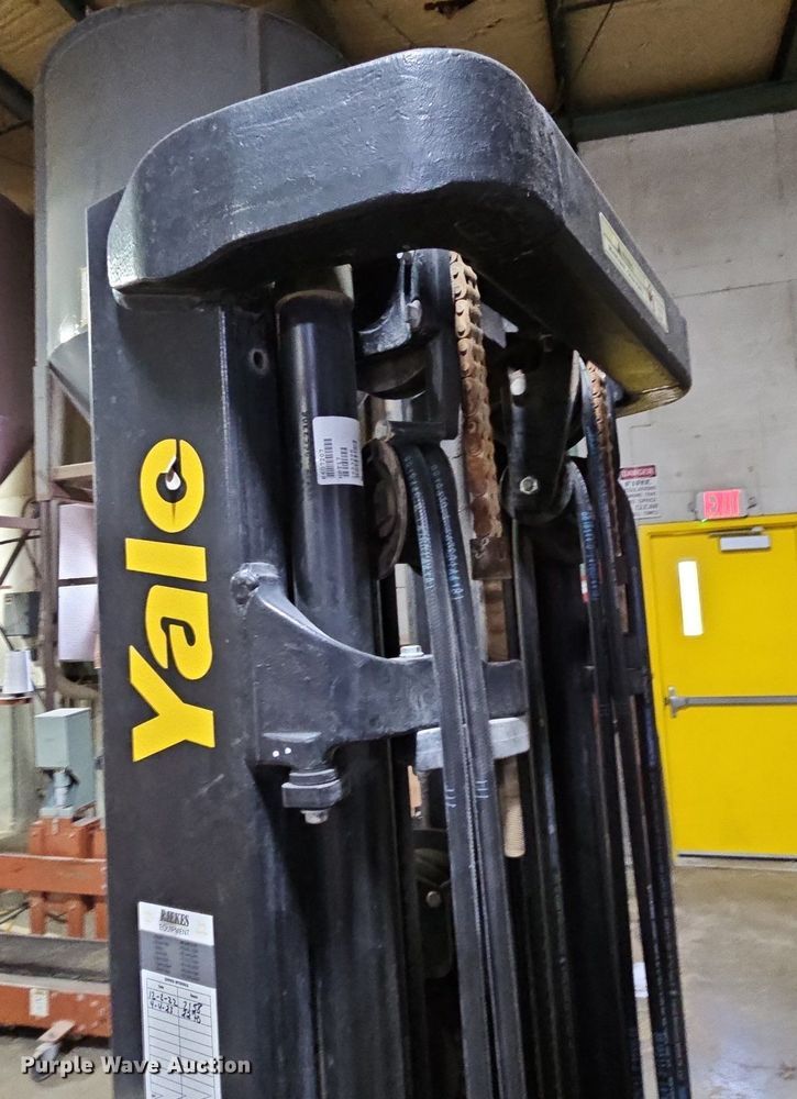 image for item DP2300 Yale GLP040MXNEAE084  forklift