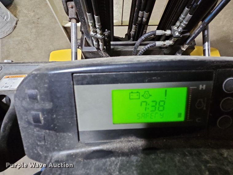 image for item DP2300 Yale GLP040MXNEAE084  forklift