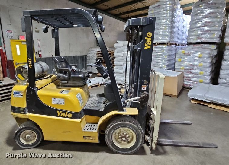 image for item DP2301 Yale GLP040MXNEAE084  forklift