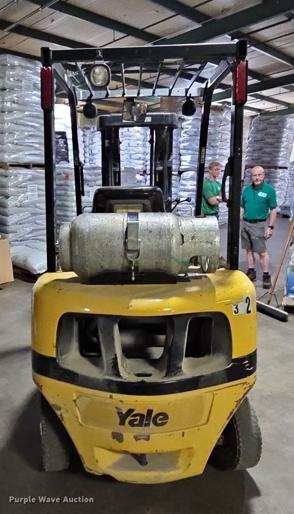 image for item DP2301 Yale GLP040MXNEAE084  forklift