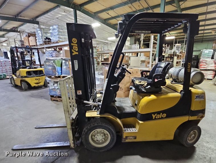 image for item DP2301 Yale GLP040MXNEAE084  forklift