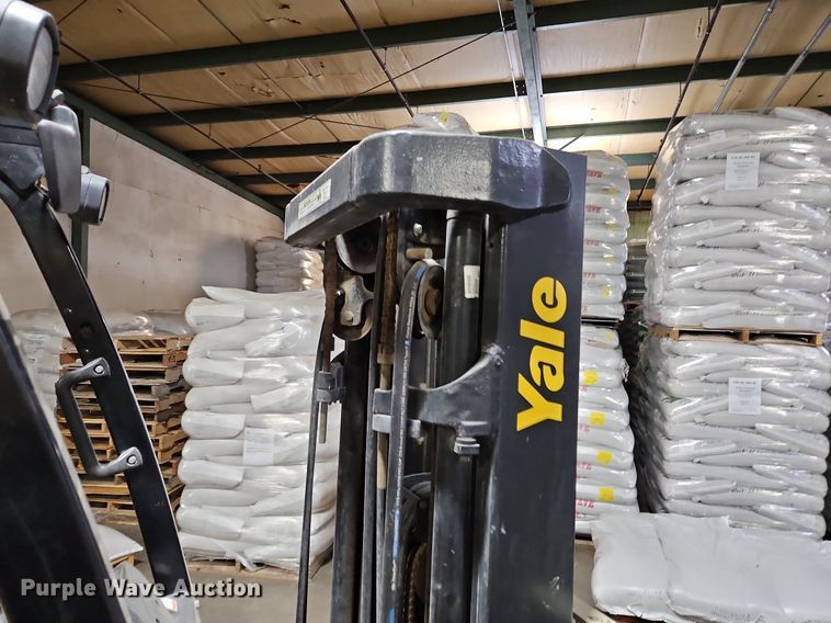 image for item DP2301 Yale GLP040MXNEAE084  forklift