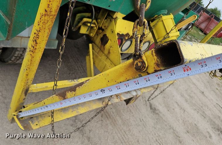 image for item DQ0093 2001 International 4700  septic truck