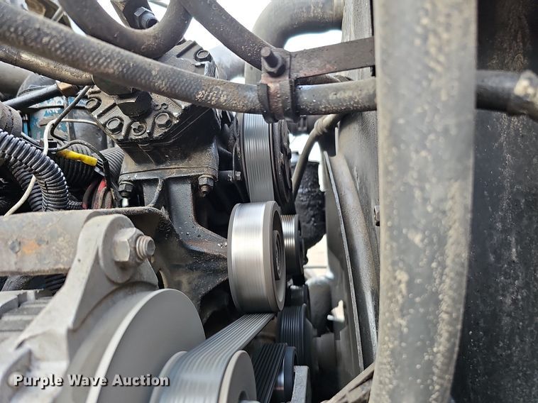 image for item DQ0093 2001 International 4700  septic truck