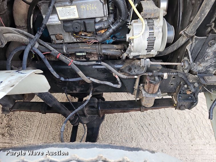 image for item DQ0093 2001 International 4700  septic truck