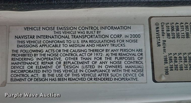image for item DQ0093 2001 International 4700  septic truck