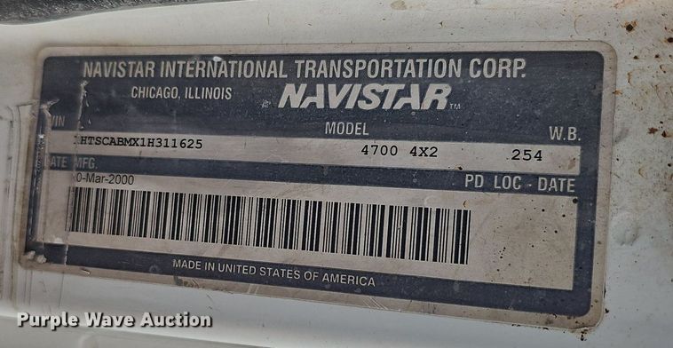 image for item DQ0093 2001 International 4700  septic truck