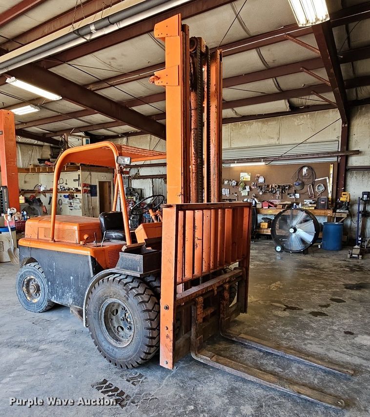 image for item DQ0115 Hyster H80B  forklift