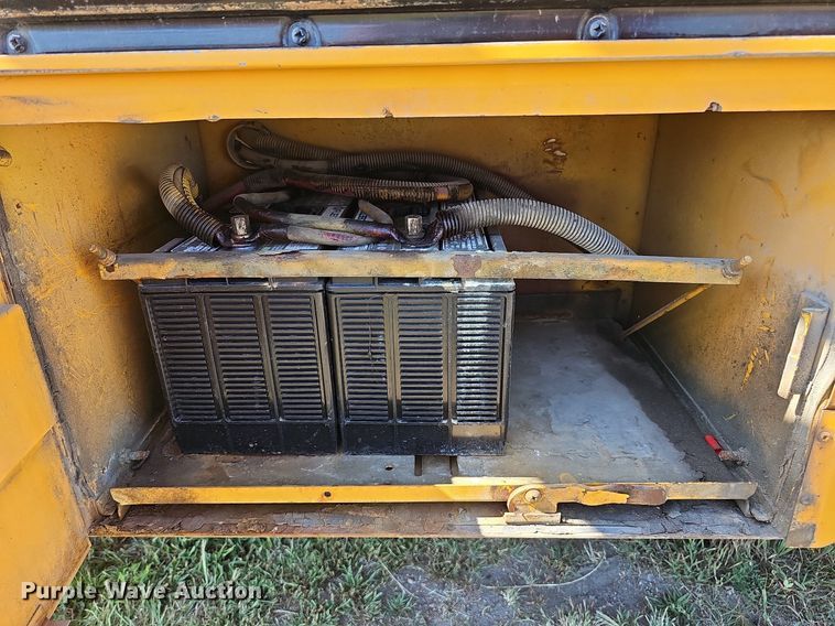 image for item DQ0118 1991 Thomas Built  school bus