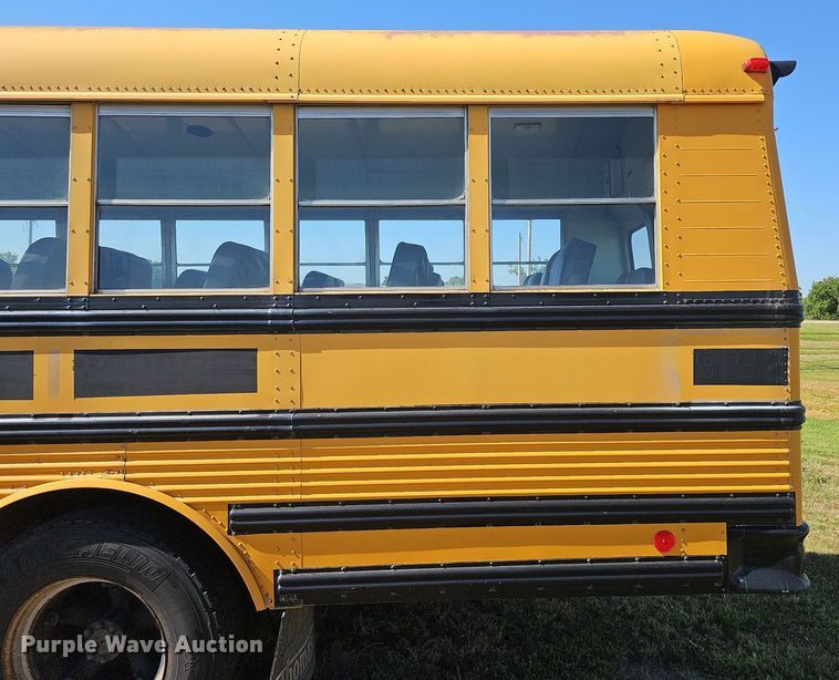 image for item DQ0118 1991 Thomas Built  school bus