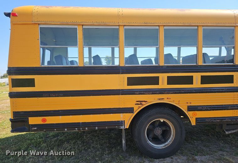 image for item DQ0118 1991 Thomas Built  school bus