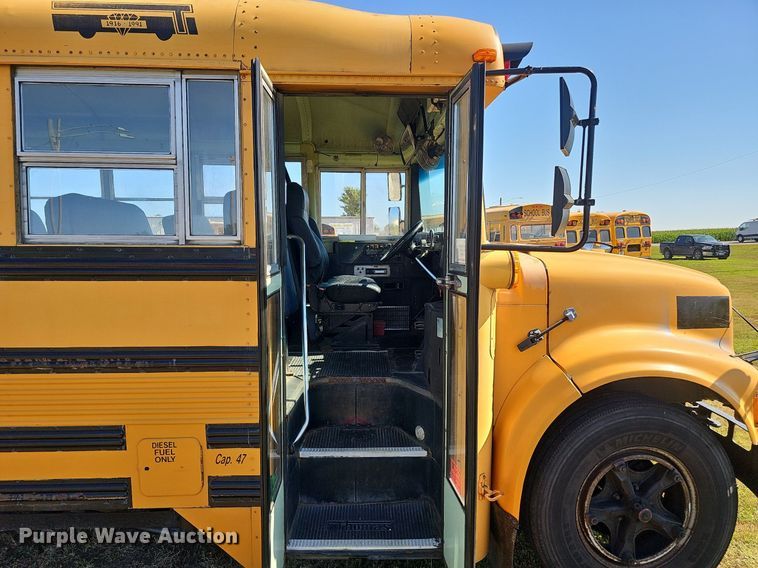 image for item DQ0118 1991 Thomas Built  school bus