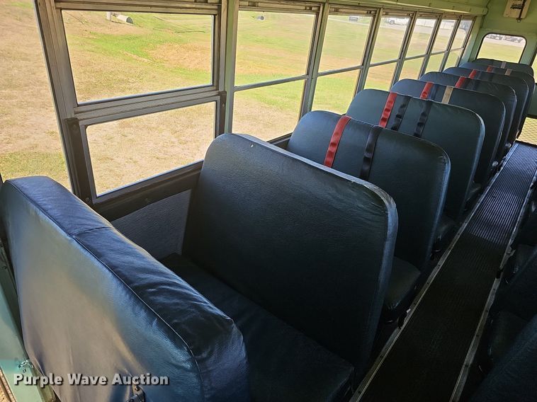 image for item DQ0118 1991 Thomas Built  school bus