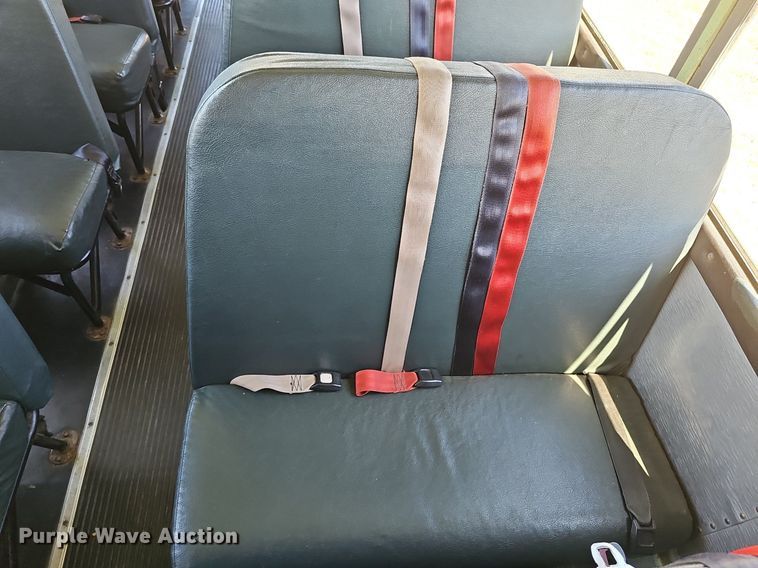 image for item DQ0118 1991 Thomas Built  school bus