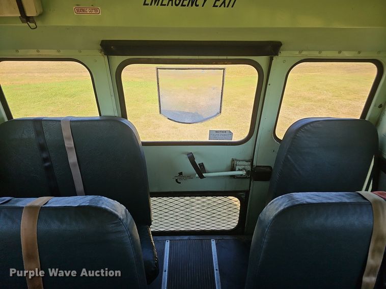 image for item DQ0118 1991 Thomas Built  school bus