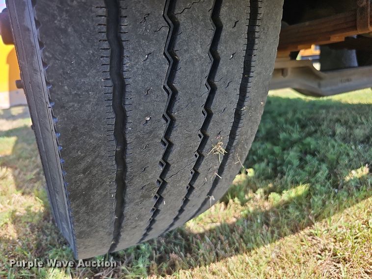 image for item DQ0118 1991 Thomas Built  school bus